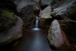 Edale Boulders.jpg